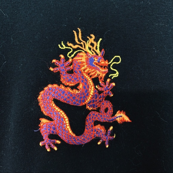 NWT brandy melville dragon ashlyn top - Picture 4 of 4